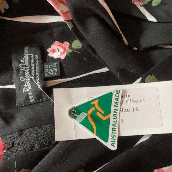 Retrospec'd Elizabeth Pocket Full of Posies Dress - NWT - Picture 3 of 4